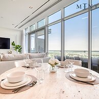 Luxe and Modern Duplex in Difc