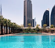 Luxe and Modern Duplex in Difc