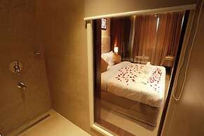Magnet Hotel