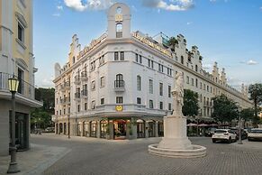 Elegant Boutique Hotel Ha Long