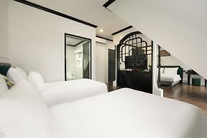 Elegant Boutique Hotel Ha Long