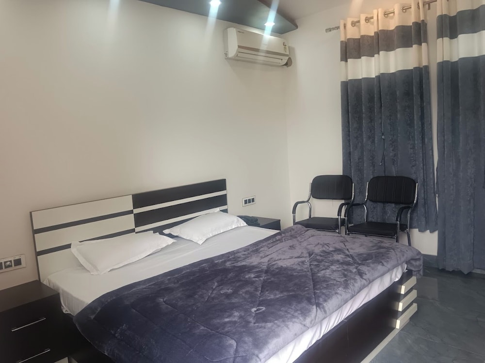 The Royal Scout HomeStay Barsar