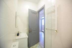 Seventh floor apartment