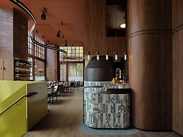 Hyde Melbourne Place