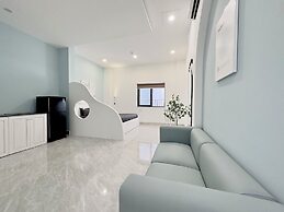Corgi House Danang