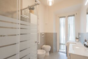 Luce Apartment in Como