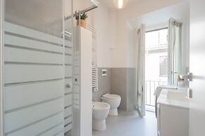 Luce Apartment in Como