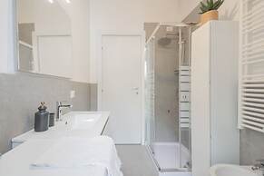 Luce Apartment in Como