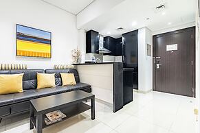 SuperHost - Chic Studio on the 16th Floor in Business Bay