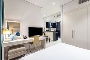 SuperHost - Chic Studio on the 16th Floor in Business Bay