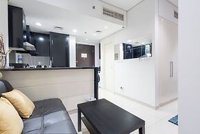 SuperHost - Chic Studio on the 16th Floor in Business Bay