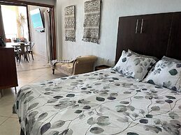 Palacio del Mar by Rocky Host