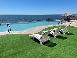Palacio del Mar by Rocky Host