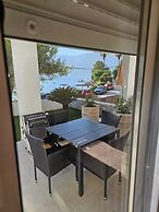 Waterfront Apartment Petrovina
