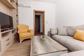 Waterfront Apartment Petrovina