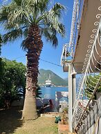 Waterfront Apartment Petrovina