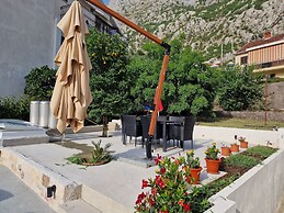 Waterfront Apartment Petrovina