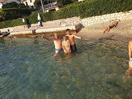 Waterfront Apartment Petrovina
