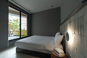 J Youai House