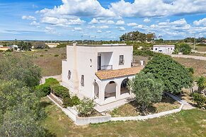 Villa Mattalia 500m From Sea
