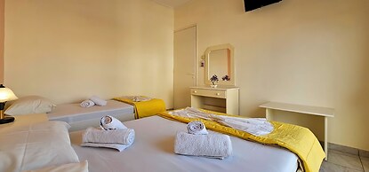 Chariclia Hotel