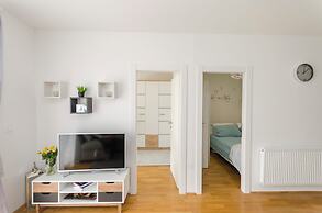 Apartment L and I