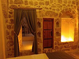 ARYAN OTEL