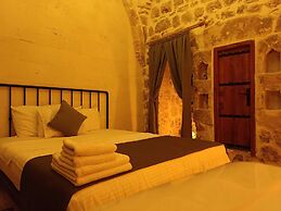 ARYAN OTEL