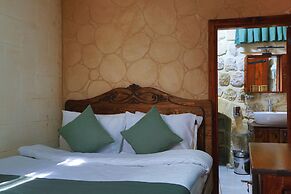 ARYAN OTEL