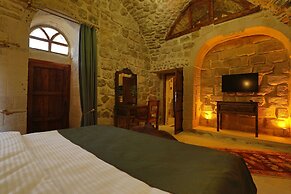 ARYAN OTEL
