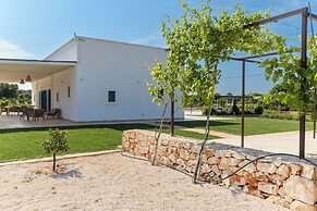 Casa Blue con piscina by Wonderful Italy