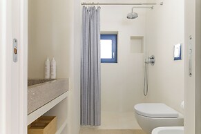 Casa Blue con piscina by Wonderful Italy