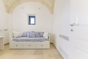 Casa Blue con piscina by Wonderful Italy