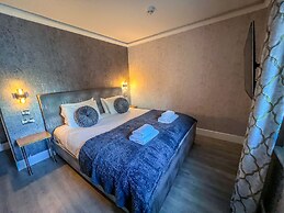The Quayside Hotel and Bar