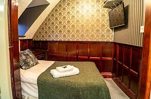 The Quayside Hotel and Bar