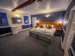 The Quayside Hotel and Bar