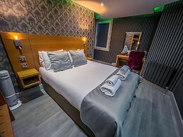 The Quayside Hotel and Bar