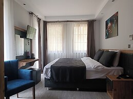 Çardak Alti Otel