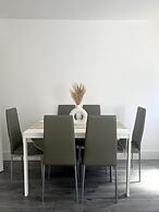No 29 - Beautiful 4-bed House