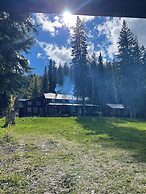 Beaverfoot Lodge