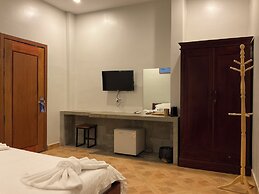 Nico's Hotel 2