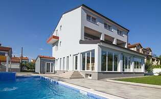 Medulin Villa met 9 Slaapkamers