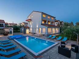 Medulin Villa met 9 Slaapkamers