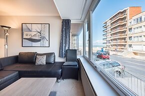 Apartment Near the Sea With Modern Comfort