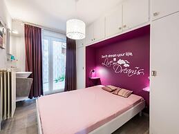 Apartment Near the Sea With Modern Comfort