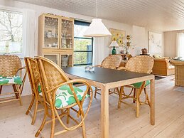 6 Person Holiday Home in Glesborg
