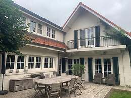 Charming Home w/ Garden