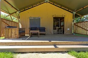 Chic Glamping Escape With Pool