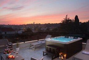 K Comfortable Holiday Residence