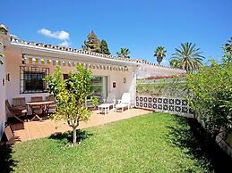 Belvilla by OYO Villa Costabellas